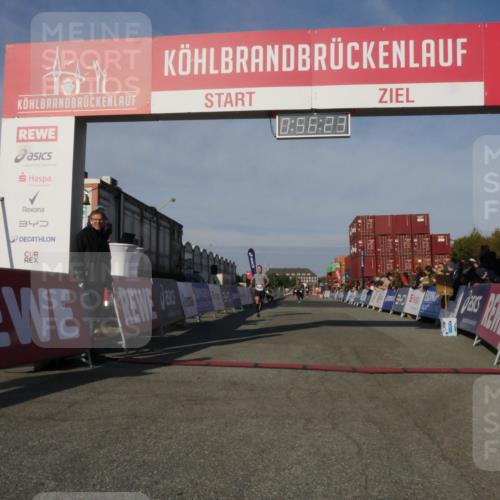 03.10.2025 - Köhlbrandbrückenlauf Matties Gatica Varas http://msf.ph/oto/9164970 03.10.2025 09:56:25 Ziel 1069, 1421, 3354 meine-sportfotos.de