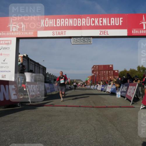 03.10.2025 - Köhlbrandbrückenlauf Matties Gatica Varas http://msf.ph/oto/9165033 03.10.2025 09:56:43 Ziel 1023, 1065, 1103, 1150, 1261, 1703, 3402, 3491, 3763 meine-sportfotos.de