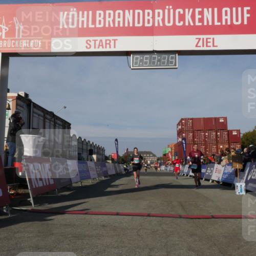 03.10.2025 - Köhlbrandbrückenlauf Matties Gatica Varas http://msf.ph/oto/9165155 03.10.2025 09:57:17 Ziel 1090, 1101, 1180, 1258, 2708, 2760, 3518, 3705 meine-sportfotos.de