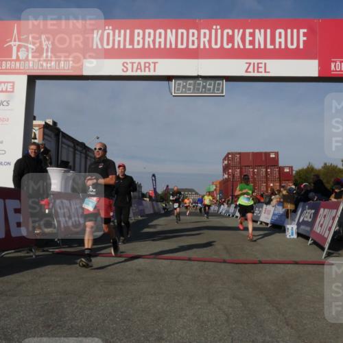 03.10.2025 - Köhlbrandbrückenlauf Matties Gatica Varas http://msf.ph/oto/9165248 03.10.2025 09:57:41 Ziel 1083, 1541, 2759, 2801, 2802, 2811, 2819, 3043, 3335 meine-sportfotos.de