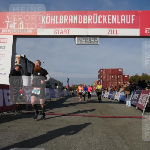 03.10.2025 - Köhlbrandbrückenlauf Matties Gatica Varas http://msf.ph/oto/9165261 03.10.2025 09:57:45 Ziel 1083, 1135, 1265, 2801, 2802, 2811, 3043, 3211 meine-sportfotos.de