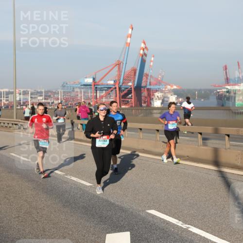 03.10.2025 - Köhlbrandbrückenlauf Yannick Fuchs http://msf.ph/oto/9174531 03.10.2025 08:43:11 Position 2 1238 meine-sportfotos.de