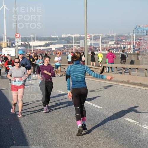 03.10.2025 - Köhlbrandbrückenlauf Yannick Fuchs http://msf.ph/oto/9174542 03.10.2025 08:43:15 Position 2 2731 meine-sportfotos.de