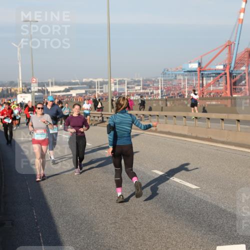 03.10.2025 - Köhlbrandbrückenlauf Yannick Fuchs http://msf.ph/oto/9174545 03.10.2025 08:43:16 Position 2  meine-sportfotos.de