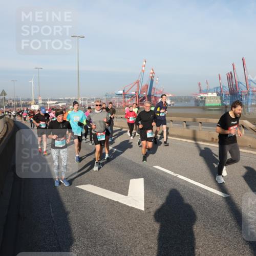 03.10.2025 - Köhlbrandbrückenlauf Yannick Fuchs http://msf.ph/oto/9174602 03.10.2025 08:43:28 Position 2  meine-sportfotos.de