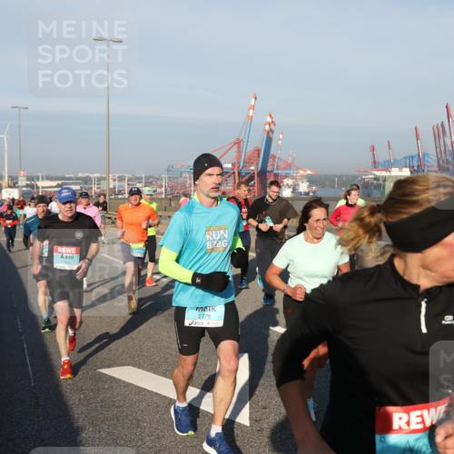 03.10.2025 - Köhlbrandbrückenlauf Yannick Fuchs http://msf.ph/oto/9174610 03.10.2025 08:43:30 Position 2 2776, 3684 meine-sportfotos.de