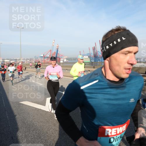 03.10.2025 - Köhlbrandbrückenlauf Yannick Fuchs http://msf.ph/oto/9174627 03.10.2025 08:43:33 Position 2 1473 meine-sportfotos.de