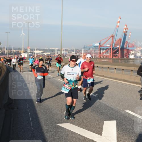 03.10.2025 - Köhlbrandbrückenlauf Yannick Fuchs http://msf.ph/oto/9174637 03.10.2025 08:43:34 Position 2 2, 3280 meine-sportfotos.de