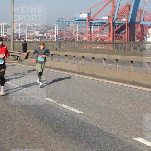 03.10.2025 - Köhlbrandbrückenlauf Yannick Fuchs http://msf.ph/oto/9174719 03.10.2025 08:43:46 Position 2  meine-sportfotos.de