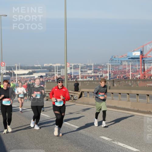 03.10.2025 - Köhlbrandbrückenlauf Yannick Fuchs http://msf.ph/oto/9174723 03.10.2025 08:43:46 Position 2 3189 meine-sportfotos.de