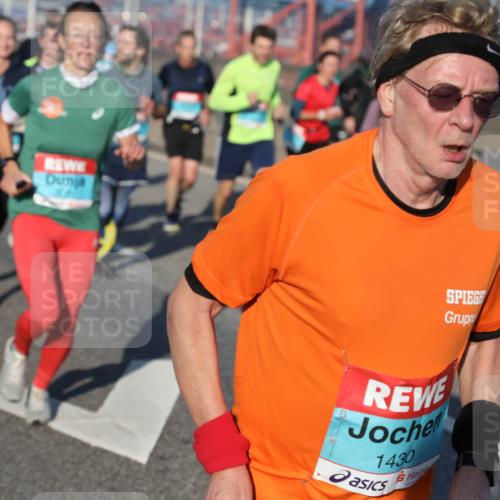 03.10.2025 - Köhlbrandbrückenlauf Yannick Fuchs http://msf.ph/oto/9174776 03.10.2025 08:43:57 Position 2 20, 1430 meine-sportfotos.de