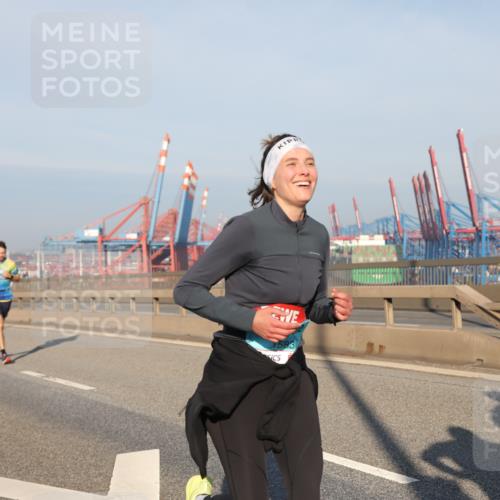 03.10.2025 - Köhlbrandbrückenlauf Yannick Fuchs http://msf.ph/oto/9174813 03.10.2025 08:44:17 Position 2 1583 meine-sportfotos.de