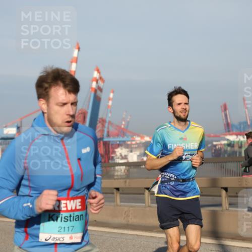 03.10.2025 - Köhlbrandbrückenlauf Yannick Fuchs http://msf.ph/oto/9174839 03.10.2025 08:44:20 Position 2 2117 meine-sportfotos.de