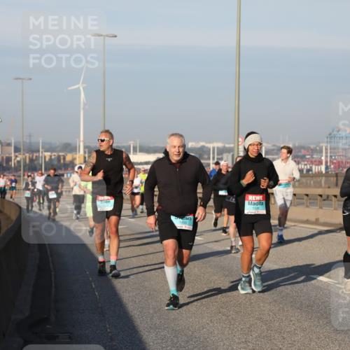 03.10.2025 - Köhlbrandbrückenlauf Yannick Fuchs http://msf.ph/oto/9174880 03.10.2025 08:44:26 Position 2 1338, 1450 meine-sportfotos.de