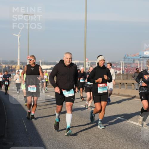 03.10.2025 - Köhlbrandbrückenlauf Yannick Fuchs http://msf.ph/oto/9174885 03.10.2025 08:44:26 Position 2 1450, 1338 meine-sportfotos.de