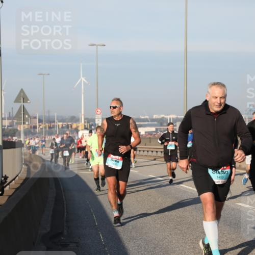 03.10.2025 - Köhlbrandbrückenlauf Yannick Fuchs http://msf.ph/oto/9174892 03.10.2025 08:44:27 Position 2 1435, 1450, 1338 meine-sportfotos.de