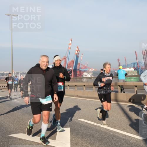 03.10.2025 - Köhlbrandbrückenlauf Yannick Fuchs http://msf.ph/oto/9174896 03.10.2025 08:44:28 Position 2 1450 meine-sportfotos.de