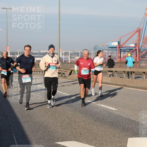 03.10.2025 - Köhlbrandbrückenlauf Yannick Fuchs http://msf.ph/oto/9174949 03.10.2025 08:44:34 Position 2  meine-sportfotos.de