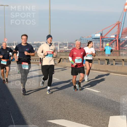 03.10.2025 - Köhlbrandbrückenlauf Yannick Fuchs http://msf.ph/oto/9174953 03.10.2025 08:44:34 Position 2 1408, 2027, 2134 meine-sportfotos.de