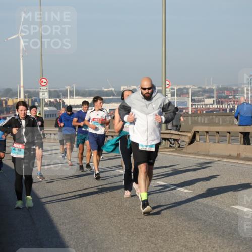 03.10.2025 - Köhlbrandbrückenlauf Yannick Fuchs http://msf.ph/oto/9175092 03.10.2025 08:44:44 Position 2 500, 1679 meine-sportfotos.de