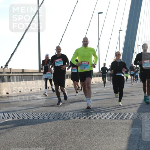 03.10.2025 - Köhlbrandbrückenlauf Yannick Fuchs http://msf.ph/oto/9175212 03.10.2025 08:24:01 Position 1 1194, 1168 meine-sportfotos.de
