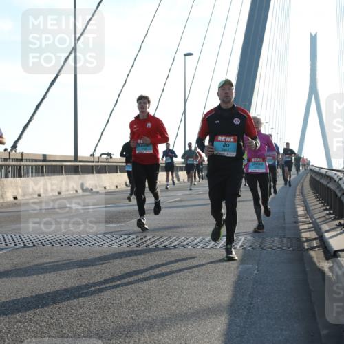 03.10.2025 - Köhlbrandbrückenlauf Yannick Fuchs http://msf.ph/oto/9175252 03.10.2025 08:24:04 Position 1 1197, 3403 meine-sportfotos.de