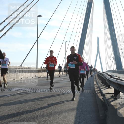 03.10.2025 - Köhlbrandbrückenlauf Yannick Fuchs http://msf.ph/oto/9175257 03.10.2025 08:24:04 Position 1 3403 meine-sportfotos.de