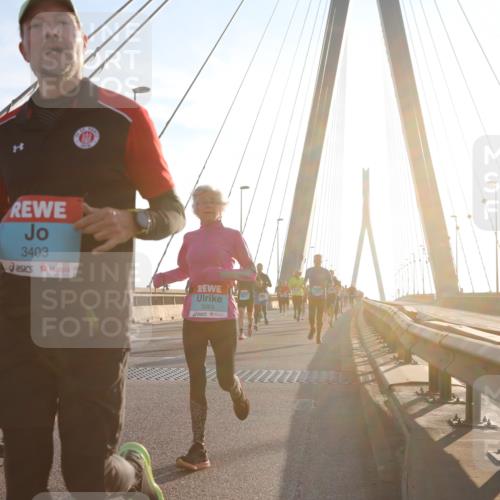 03.10.2025 - Köhlbrandbrückenlauf Yannick Fuchs http://msf.ph/oto/9175273 03.10.2025 08:24:06 Position 1 3403, 3263 meine-sportfotos.de