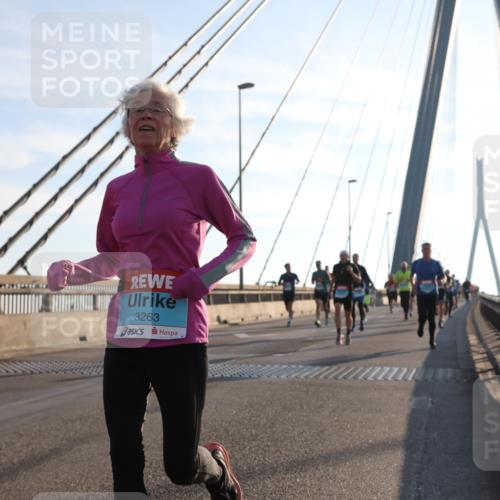 03.10.2025 - Köhlbrandbrückenlauf Yannick Fuchs http://msf.ph/oto/9175282 03.10.2025 08:24:07 Position 1 3263 meine-sportfotos.de