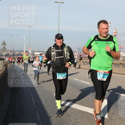 03.10.2025 - Köhlbrandbrückenlauf Yannick Fuchs http://msf.ph/oto/9175296 03.10.2025 08:44:58 Position 2 1512, 2711, 1233 meine-sportfotos.de