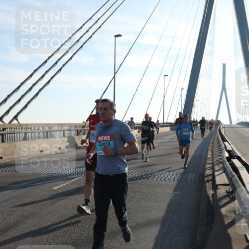 03.10.2025 - Köhlbrandbrückenlauf Yannick Fuchs http://msf.ph/oto/9175376 03.10.2025 08:24:14 Position 1  meine-sportfotos.de