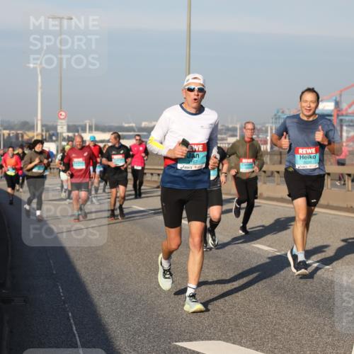 03.10.2025 - Köhlbrandbrückenlauf Yannick Fuchs http://msf.ph/oto/9175378 03.10.2025 08:45:07 Position 2 3167, 2026 meine-sportfotos.de