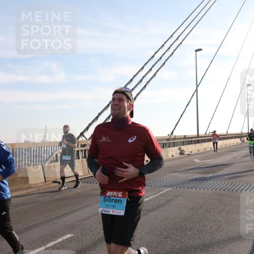 03.10.2025 - Köhlbrandbrückenlauf Yannick Fuchs http://msf.ph/oto/9175404 03.10.2025 08:24:18 Position 1 1240, 3118 meine-sportfotos.de