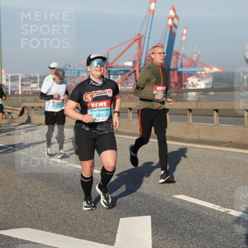 03.10.2025 - Köhlbrandbrückenlauf Yannick Fuchs http://msf.ph/oto/9175406 03.10.2025 08:45:09 Position 2 3011 meine-sportfotos.de