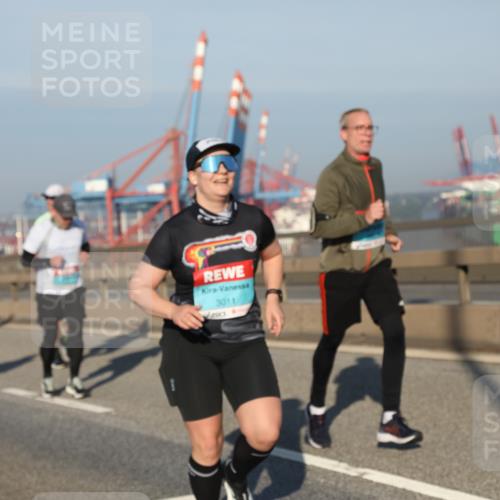 03.10.2025 - Köhlbrandbrückenlauf Yannick Fuchs http://msf.ph/oto/9175420 03.10.2025 08:45:10 Position 2 3011 meine-sportfotos.de