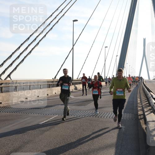 03.10.2025 - Köhlbrandbrückenlauf Yannick Fuchs http://msf.ph/oto/9175444 03.10.2025 08:24:24 Position 1  meine-sportfotos.de
