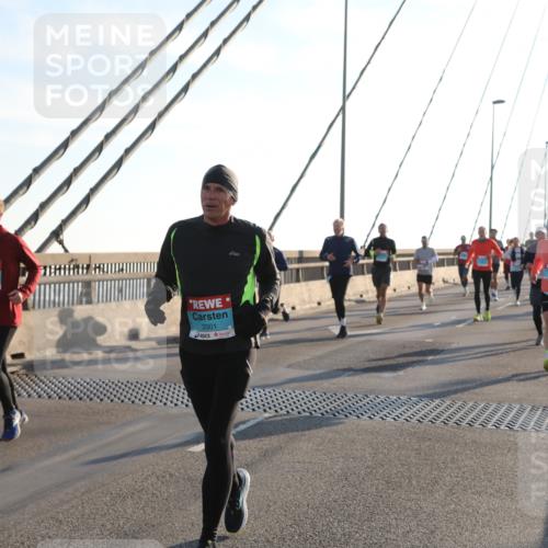 03.10.2025 - Köhlbrandbrückenlauf Yannick Fuchs http://msf.ph/oto/9175468 03.10.2025 08:24:28 Position 1 3301 meine-sportfotos.de