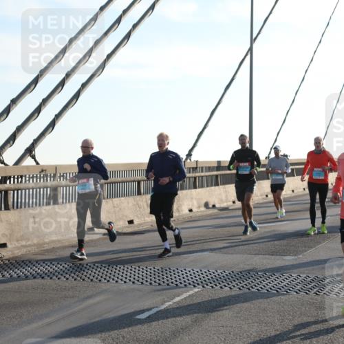03.10.2025 - Köhlbrandbrückenlauf Yannick Fuchs http://msf.ph/oto/9175481 03.10.2025 08:24:29 Position 1 1292 meine-sportfotos.de