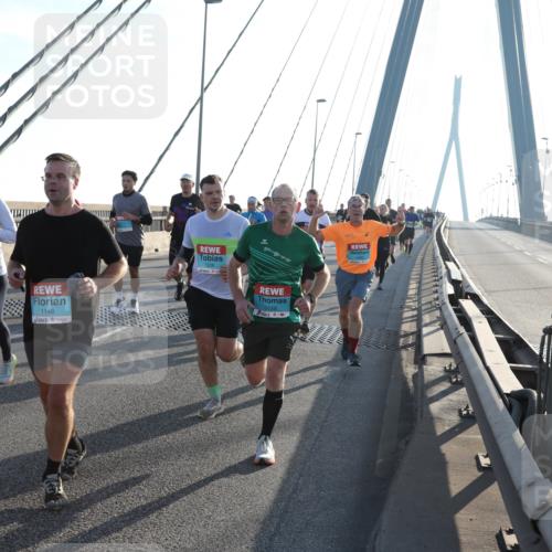 03.10.2025 - Köhlbrandbrückenlauf Yannick Fuchs http://msf.ph/oto/9175502 03.10.2025 08:24:34 Position 1 1146, 8 meine-sportfotos.de