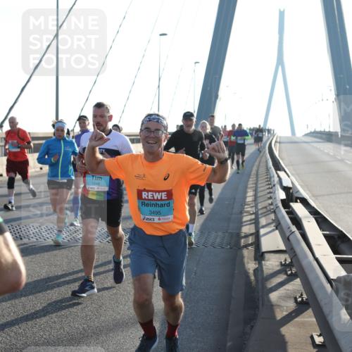 03.10.2025 - Köhlbrandbrückenlauf Yannick Fuchs http://msf.ph/oto/9175517 03.10.2025 08:24:35 Position 1 1248, 3495, 8 meine-sportfotos.de
