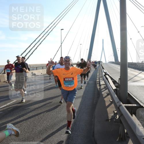03.10.2025 - Köhlbrandbrückenlauf Yannick Fuchs http://msf.ph/oto/9175527 03.10.2025 08:24:35 Position 1 3495 meine-sportfotos.de