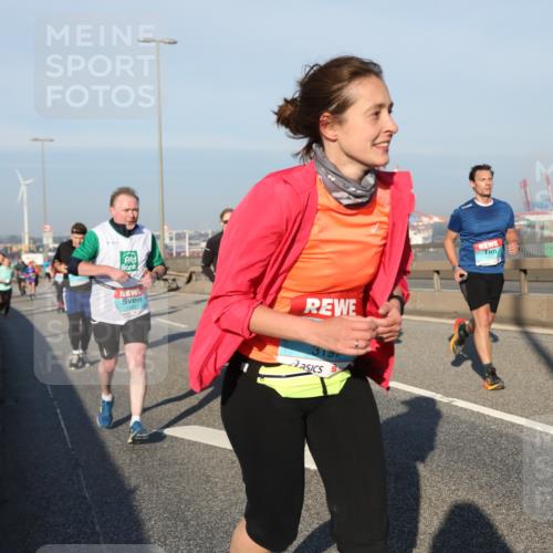 03.10.2025 - Köhlbrandbrückenlauf Yannick Fuchs http://msf.ph/oto/9175534 03.10.2025 08:45:18 Position 2 1522, 3197 meine-sportfotos.de