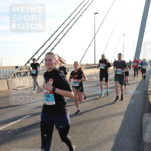 03.10.2025 - Köhlbrandbrückenlauf Yannick Fuchs http://msf.ph/oto/9175578 03.10.2025 08:24:38 Position 1 2884, 3568 meine-sportfotos.de