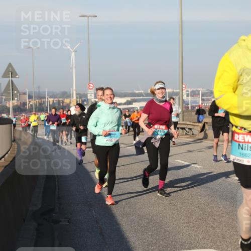 03.10.2025 - Köhlbrandbrückenlauf Yannick Fuchs http://msf.ph/oto/9175583 03.10.2025 08:45:23 Position 2 1662 meine-sportfotos.de
