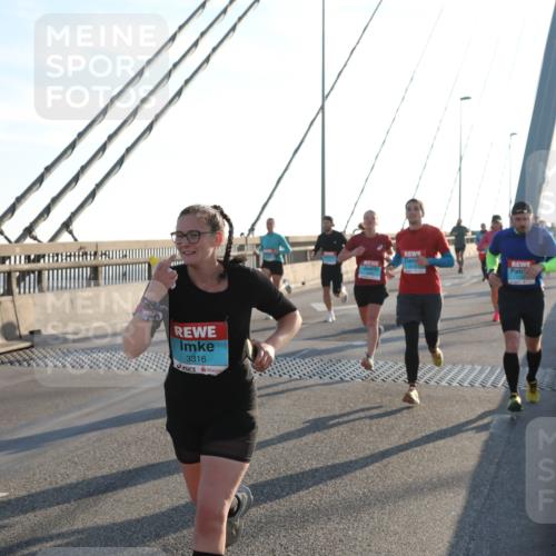 03.10.2025 - Köhlbrandbrückenlauf Yannick Fuchs http://msf.ph/oto/9175609 03.10.2025 08:24:40 Position 1 3316 meine-sportfotos.de