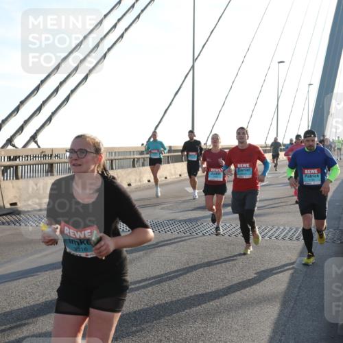 03.10.2025 - Köhlbrandbrückenlauf Yannick Fuchs http://msf.ph/oto/9175612 03.10.2025 08:24:41 Position 1 3316 meine-sportfotos.de