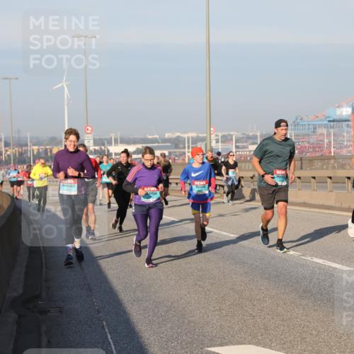 03.10.2025 - Köhlbrandbrückenlauf Yannick Fuchs http://msf.ph/oto/9175642 03.10.2025 08:45:30 Position 2  meine-sportfotos.de
