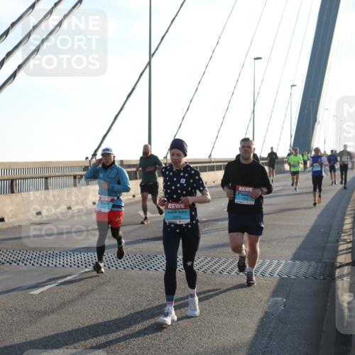 03.10.2025 - Köhlbrandbrückenlauf Yannick Fuchs http://msf.ph/oto/9175686 03.10.2025 08:24:46 Position 1 2979 meine-sportfotos.de