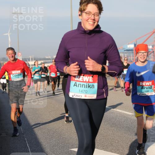 03.10.2025 - Köhlbrandbrückenlauf Yannick Fuchs http://msf.ph/oto/9175693 03.10.2025 08:45:34 Position 2 1038, 1470, 2996 meine-sportfotos.de