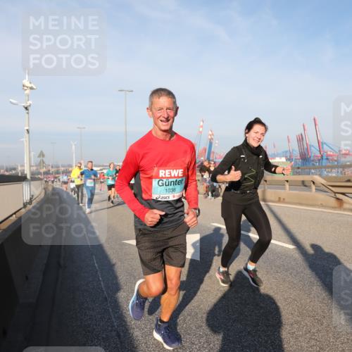 03.10.2025 - Köhlbrandbrückenlauf Yannick Fuchs http://msf.ph/oto/9175728 03.10.2025 08:45:36 Position 2 1038 meine-sportfotos.de